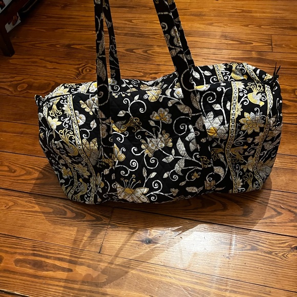 Vera Bradley Yellow Bird pattern 5-item set with hanging bag and more! - Picture 4 of 15